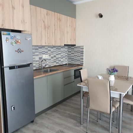 Lia'S Apartment In Orbi Батуми Екстериор снимка