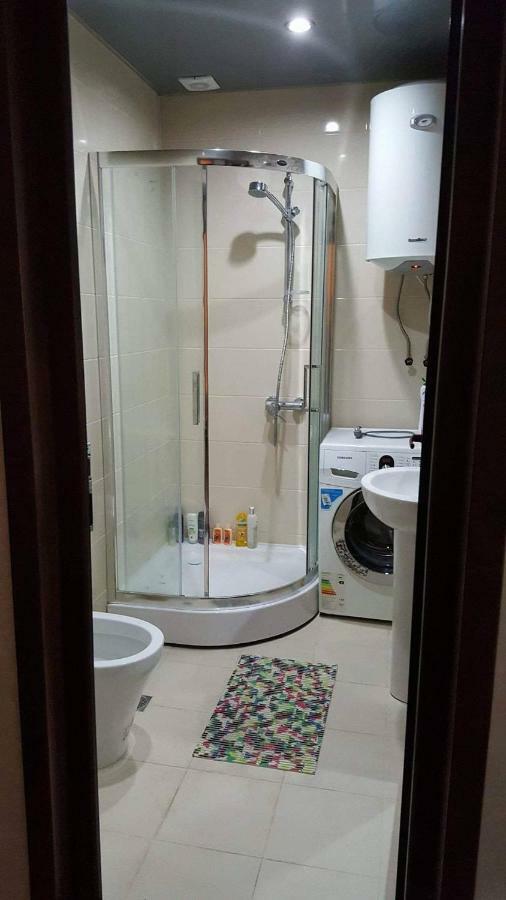Lia'S Apartment In Orbi Батуми Екстериор снимка